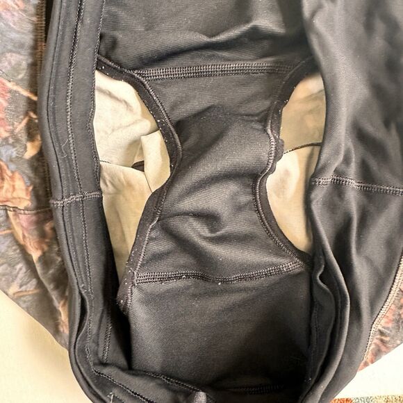 Lululemon Women Run 2.5” Speed Up Shorts Frosted Rose Multi Black Print 10 Lined - Picture 7 of 7